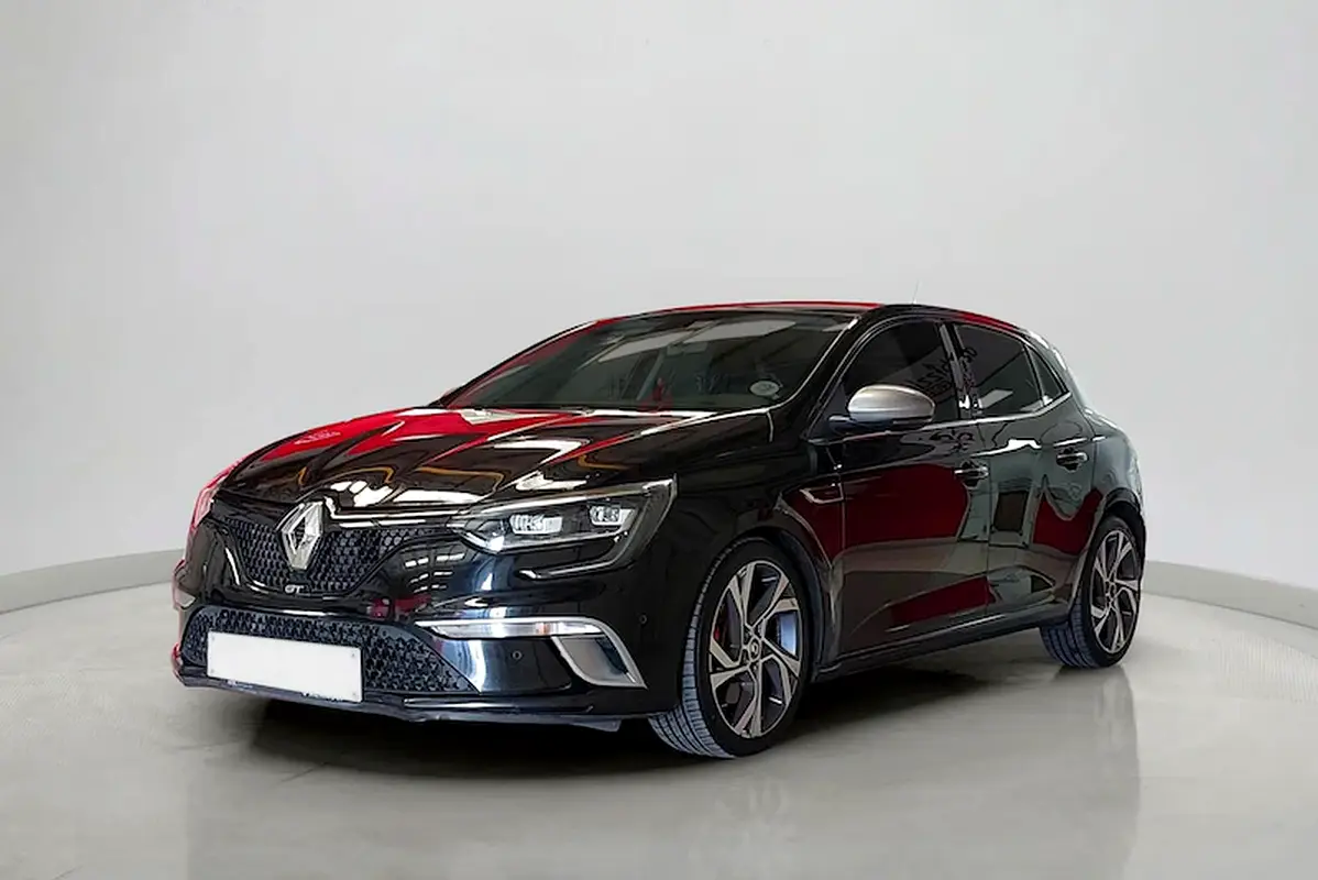 Renault Megane 2018 — photo 1 of 19