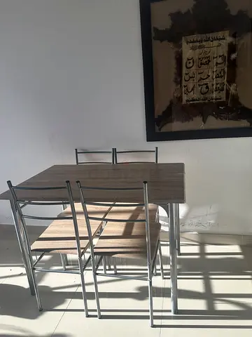 Set of 4 Wooden Seat Bar Stools with Chrome Frame