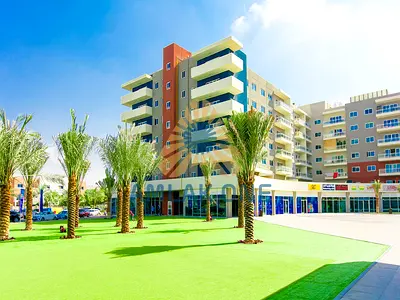 Vacant | with Balcony| Spacious Layout