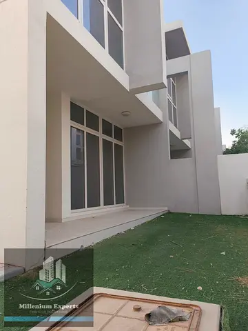 Luxury Spacious 3 Bedrooms | Corner Unit | For Rent Ready To Move