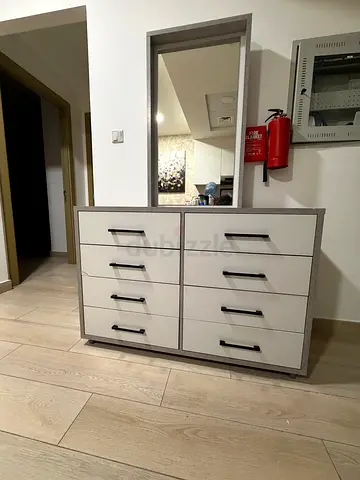 Modern 6-Drawer Dresser with Mirror - Light Grey/White