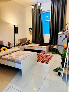 Master room with attached bathroom in a girls-only apartment, suitable for 2 girls. Including parkin