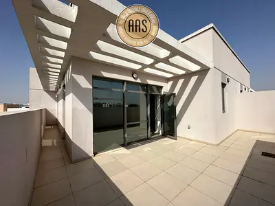 PRIVATE TERRACE || CLOSE KITCHEN || READY TO MOVE
