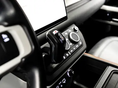 Land Rover Defender 110 SE P400, миниатюра 16