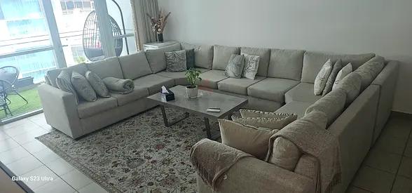 Sofa urgent for sell 1400 aed  with carpet 3/4m