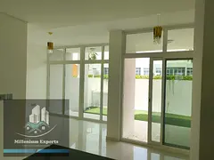LUXURY SPACIOUS 3BEDROOMS FOR RENT READY TO MOVE CORNER UNIT