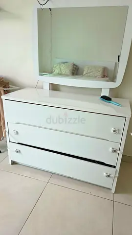 Dressing table