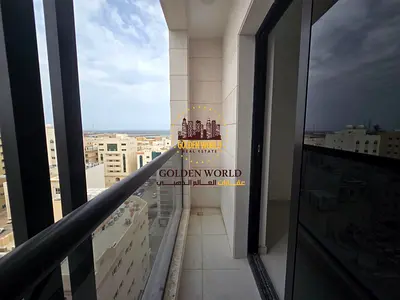 شقة غرفة وصالة أول ساكن مع بلكونة وباركينغ مجاني وإطلالة مفتوحة في القليعة