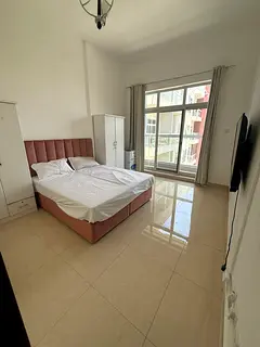 Spacious Master-Style Room in DSO | Balcony View | Private Fridge  TV | For 1 or 2