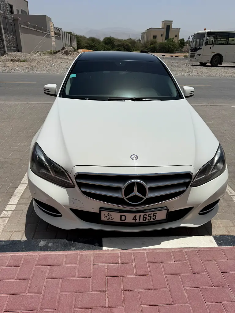 Mercedes-Benz E-Class 2014 — photo 1 of 10