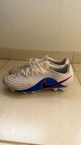 Nike Tiempo ligera academy US 10 EU 44
