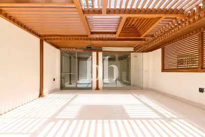 Huge Balcony| Ideal Community |Vacant on Transfer