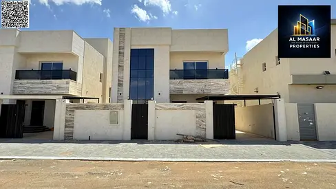 A bargain price for a 5-bedroom villa with a master suite and rooftop terrace, opposite Azhi Mall a
