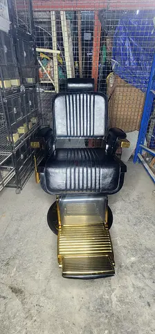 Used Black Hydraulic Barber Chair with Footrest
