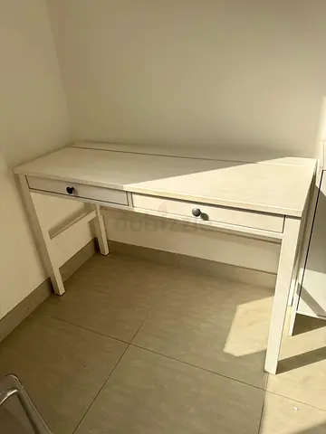 White Study Desk / Writing Table – Excellent Condition – 47” x 29.5