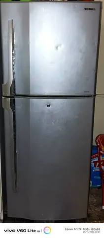 Toshiba Top Freezer Refrigerator - 2-Door, Silver, Used