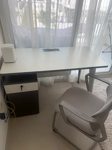 Desk with lockable draw and chair
