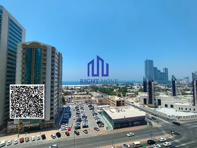 شقة واسعة بغرفة نوم واحدة ومطبخ قريب وإطلالة على البحر للإيجار في برج عجمان وان 2