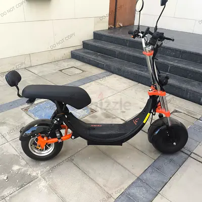 I need to sell it quickly because Im traveling. It has a speed of 70 km/h, can withstand 130 km/h,