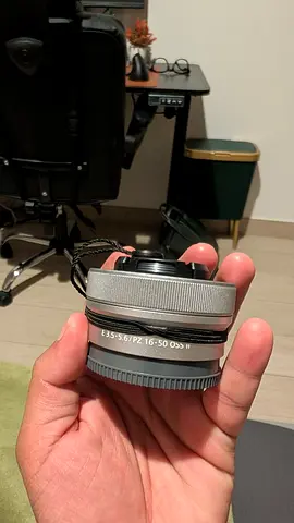 Sony E 16-50mm f/3.5-5.6 PZ OSS II Lens (Silver)