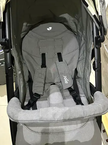 Joie stroller and car seat / standard stroller and infant car seat in good condition