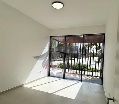 Vacant 4BR Villa | Prime Location | Brand New
