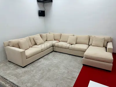 Like new condition cratebarrel Ushape sofa