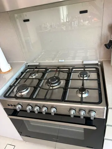 Stainless Steel 5-Burner Gas Range with Oven — Good Condition