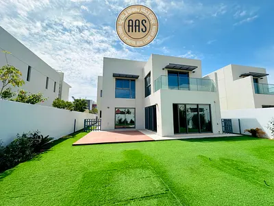 FRONT PARK VIEW || SPACIOUS LUXURY STAND-ALONE VILLA