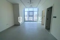 Community View | Vacant | Close to Metro