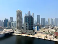 VACANT | CORNER APT | SPACIOUS | CANAL VIEW
