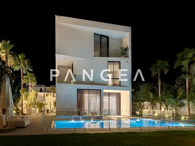 Stand Alone | Luxury Furnished | Upgraded