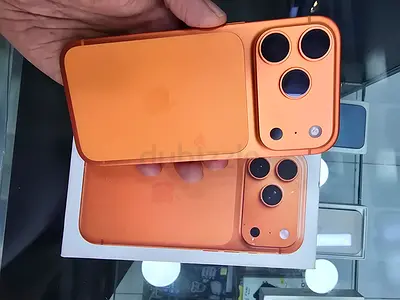 Apple iPhone 17 pro 256(orange) - used, good condition, with box