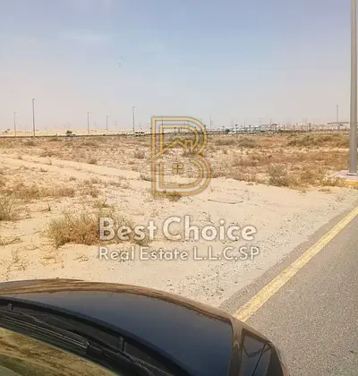 أرضين سكنية متلاصقة - على مدخل المشروع