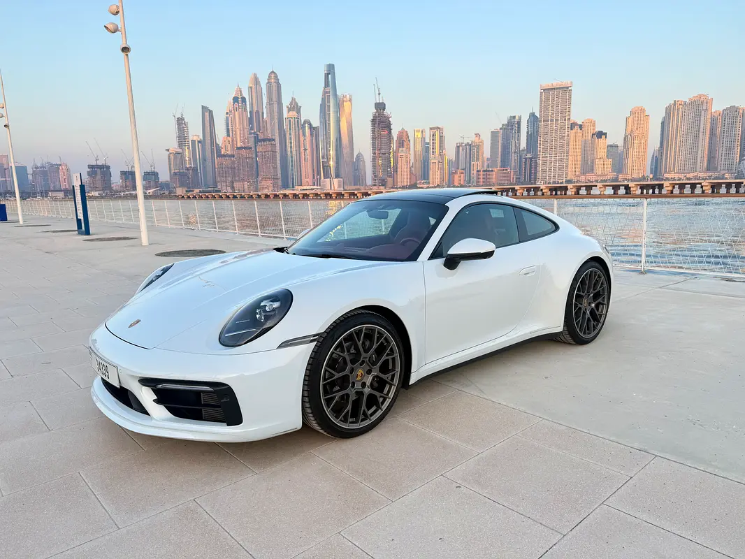 Porsche 911 2023 — photo 1 of 16