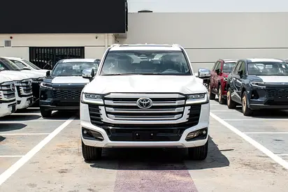 Toyota Land Cruiser VXR HYBRID 2025 GCC Specs - Brand New