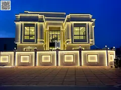 Freehold .Modern villa on a main street, no registration fees.