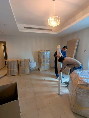 DD Reliable Furniture Movers // Removal UAE home office flat shifting strong team Clean vehicle
