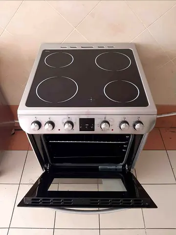Hoover full electric 60x60 cooking range for sale good condition