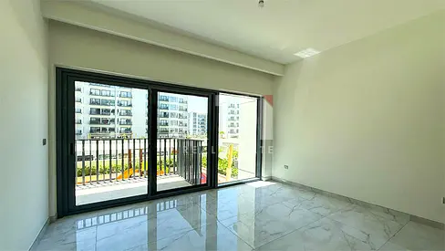 Ready to move | Unfurnished | Low floor