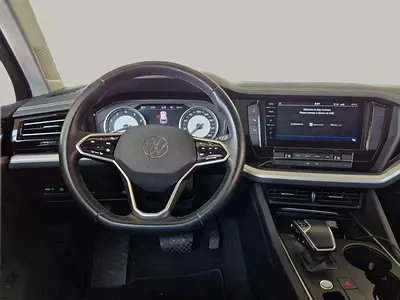 صورة 10 لـ 2021 Volkswagen TOUAREG