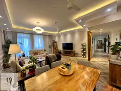Upgraded 3BHK I Spacious I Modern Living