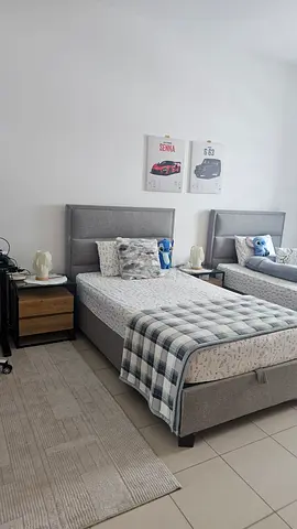Singl bed room 2 singl beds  120 /200m  1200 aed