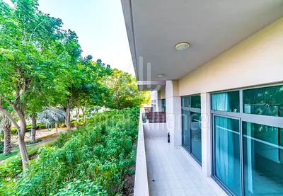 Upgraded | Lake / Canal View | Huge Terrace