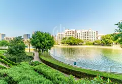 Upgraded | Lake / Canal View | Huge Terrace