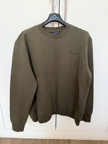 Brand new J Lindenberg jumper size large green
