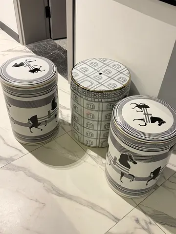 Decorative porcelain Stool