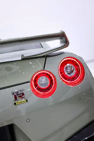 صورة 14 لـ 2024 Nissan GT-R