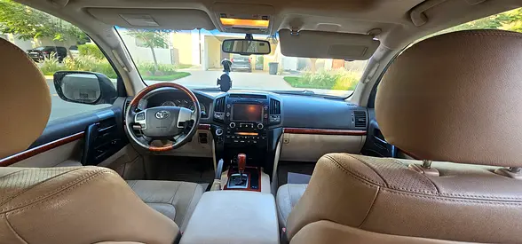 Toyota Land Cruiser GX 2013 - GCC Specs - Reliable and Ready for Anything!