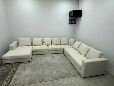 Like new condition the one brand Ushape sofa